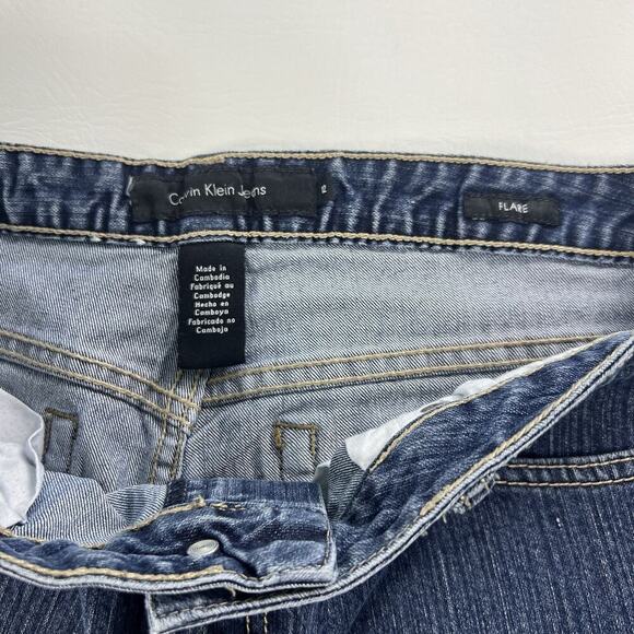 Calvin Klein Women’s Medium Wash Blue Jeans Flare Fit Boot Cut 5 Pockets Sz.12 - Picture 5 of 10